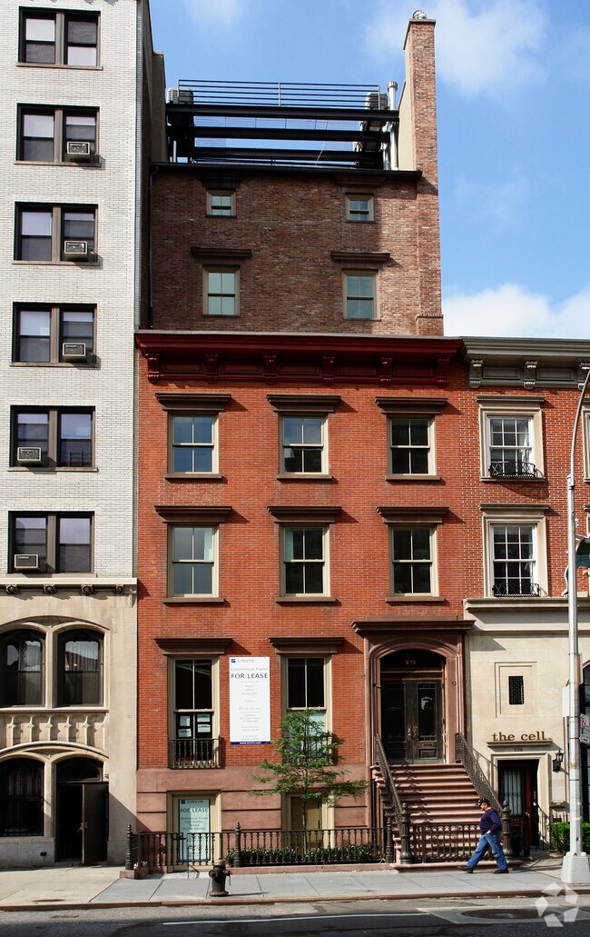 Foto del edificio - 336 W 23rd St