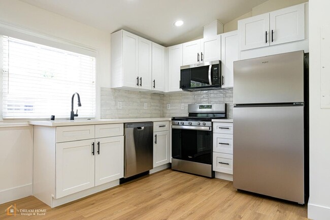 Building Photo - 5227 Beckford Ave