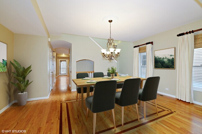 Foto del edificio - 3305 N Seeley Ave