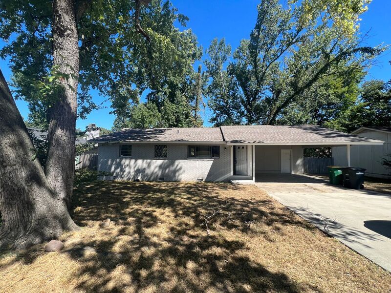 Primary Photo - 513 Witts Dr