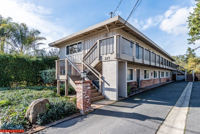Foto del edificio - 217 Oakland Ave