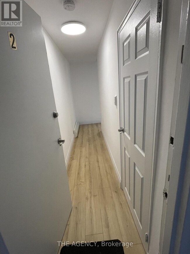 Building Photo - 2940 Dundas St W