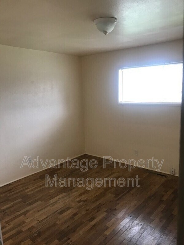 Foto del edificio - 1521 NW Kings Blvd