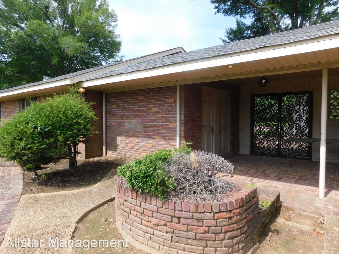 Primary Photo - 3 br, 2 bath House - 5348 Airways Blvd