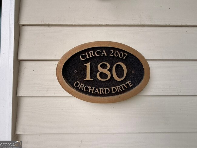 Building Photo - 180 Orchard Dr
