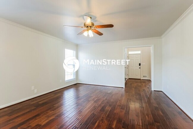 Foto del edificio - 4 Bedroom Pet-Friendly Home in Louisville,...