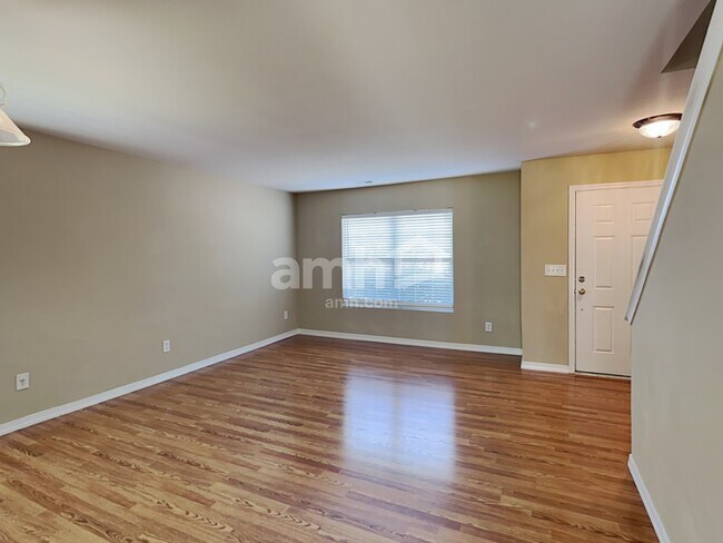 Foto del edificio - 2432 Sweet Birch Ct