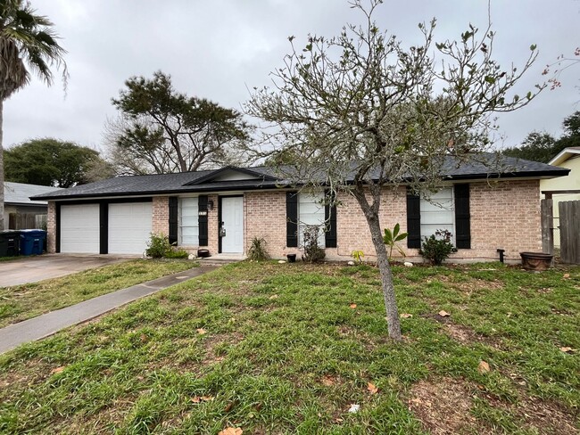 Building Photo - Award Winning Flour Bluff School District