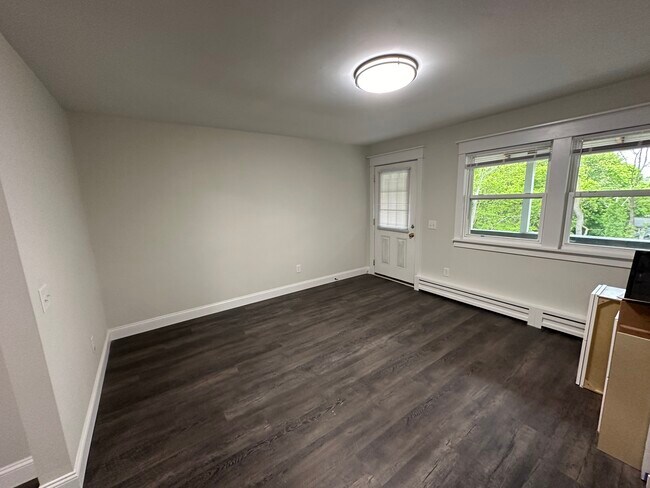 Foto del edificio - 320 Hillview Pl