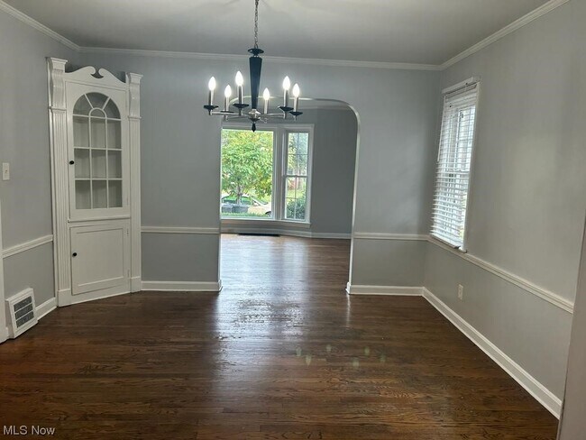 Foto del edificio - 4438 Baintree Rd