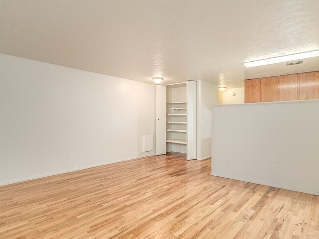 Foto del edificio - AMAZING MT TABOR 2 BR w/ PATIO!