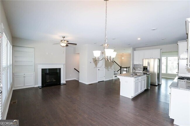 Building Photo - 770 Sunset Park Dr