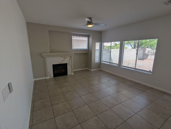 Building Photo - 1016 Royal Plum Ln