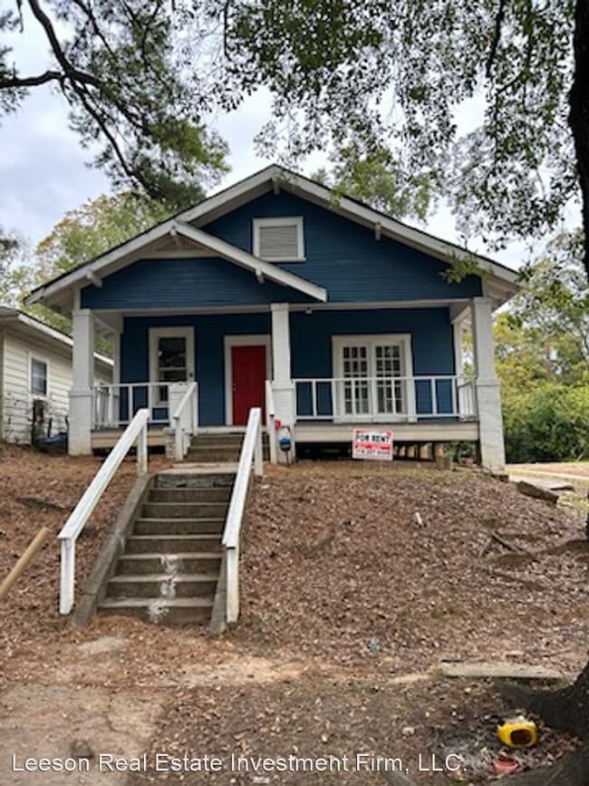 Building Photo - 3 br, 1 bath House - 220 Lister St.