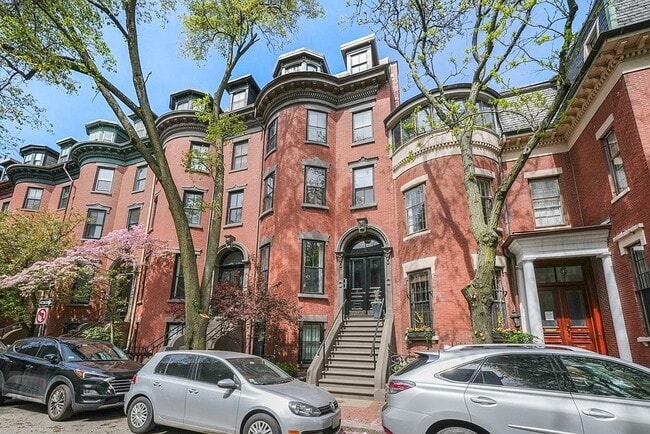 Photo - "Charming 2-Bed Oasis in the Heart of Boston's South End – Spacious 765 Sq Ft!" Apartment