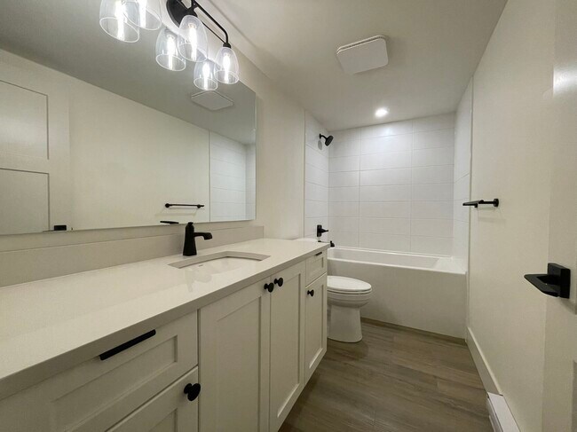 Building Photo - 19768-1975B 75B Ave