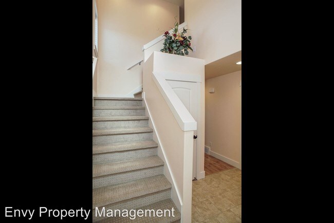 Foto del edificio - 4 br, 3.5 bath House - 1492 E. 6225 S.