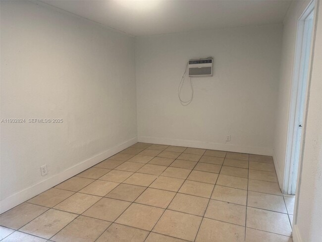 Foto del edificio - 611 S 24th Ave