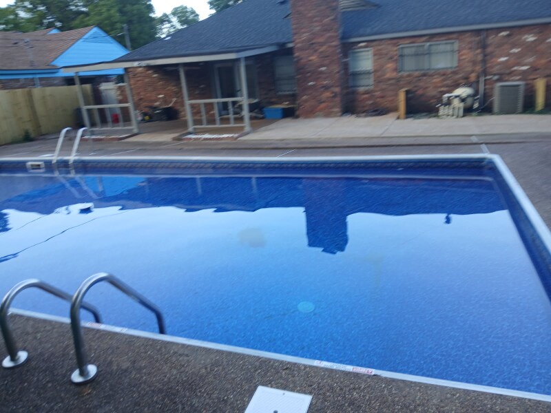 Foto principal - 2889 Castleman St