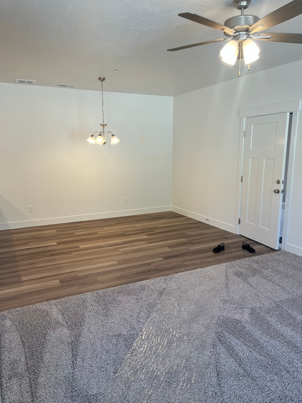 Building Photo - 710 715 S