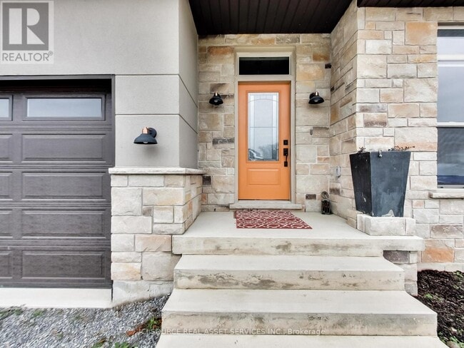 Building Photo - 6 Renfield St