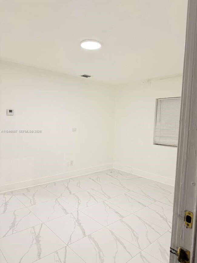 Building Photo - 2796 SW 34th Ct