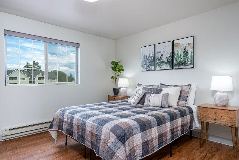 Foto principal - 1430 3rd Ave E