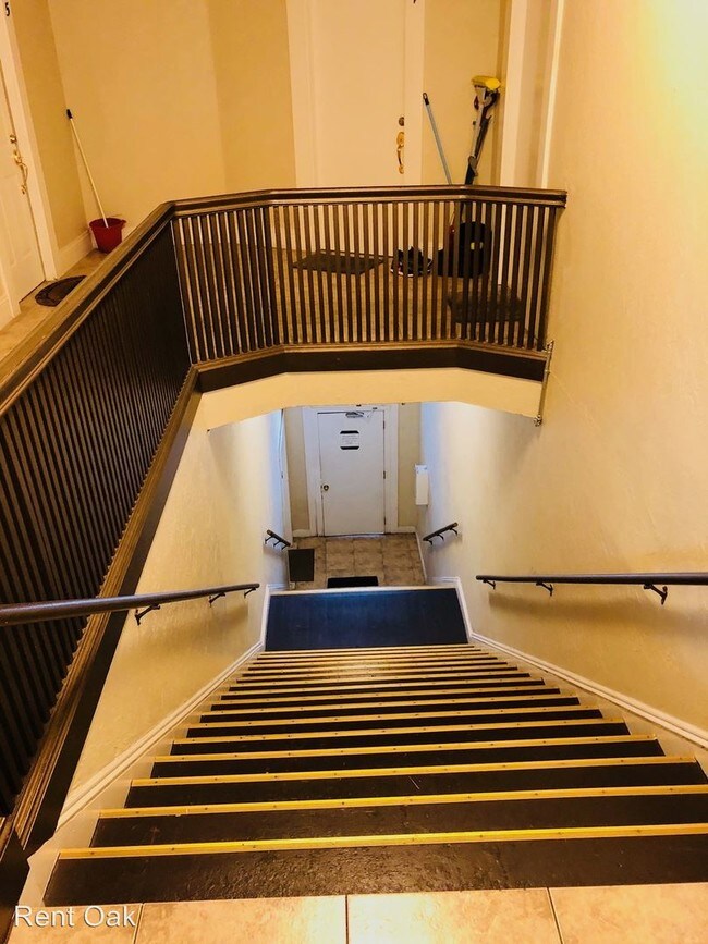 Foto del edificio - 1732-1732 50th Ave