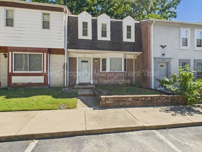 Building Photo - 1055 Old Denbigh Blvd