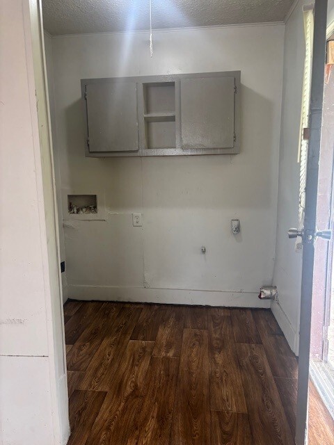 Building Photo - 302 Hilltop Cir