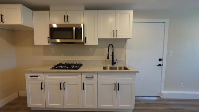Building Photo - 5650 San Vincente Way