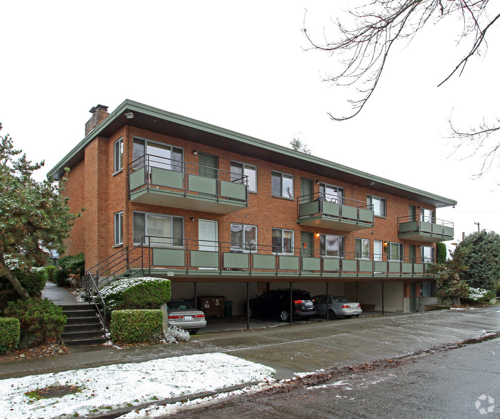 Primary Photo - 411 N 44th St