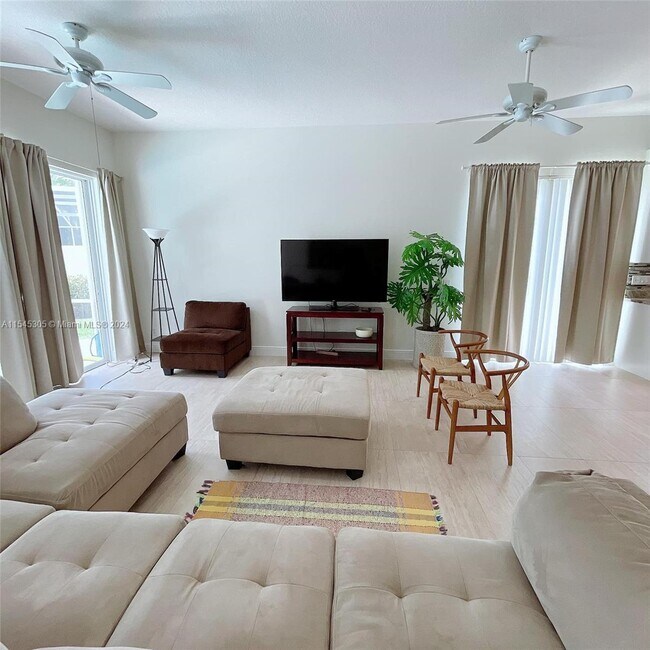 Foto del edificio - 4773 Orchard Ln
