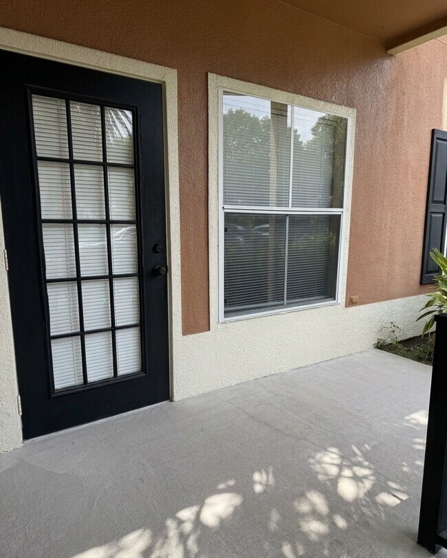 Building Photo - 6071 Westgate Dr