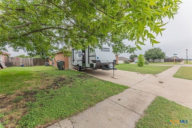 Foto del edificio - 3301 Southhill Dr