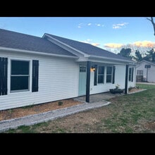 Building Photo - 120 Clinch Dr