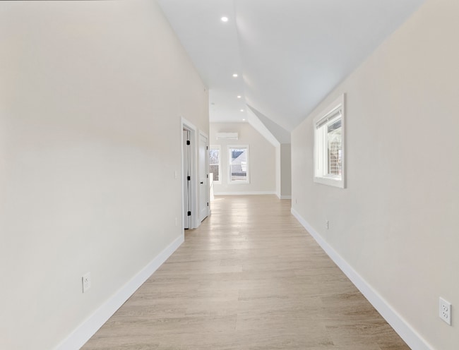 Building Photo - 139 Harrishof St