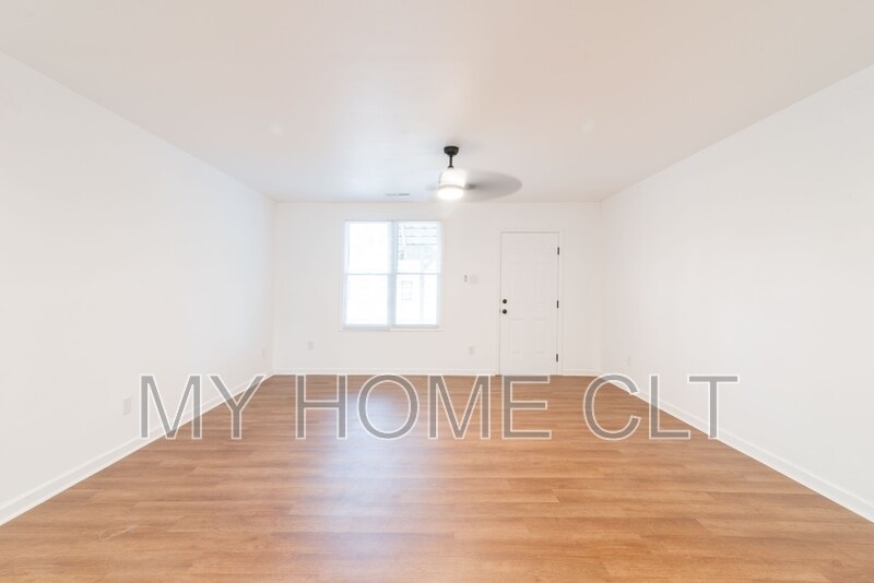 Foto principal - 215 Johndy Ave