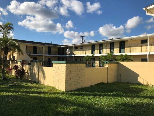 Foto del edificio - 2285 NE 172nd St