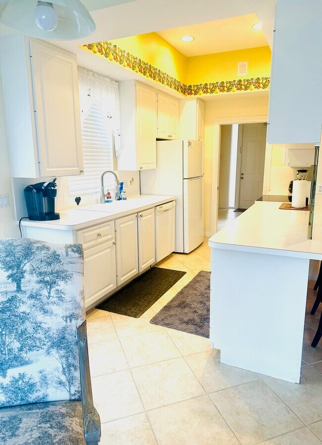 Foto del edificio - 4779 Blossom Dr