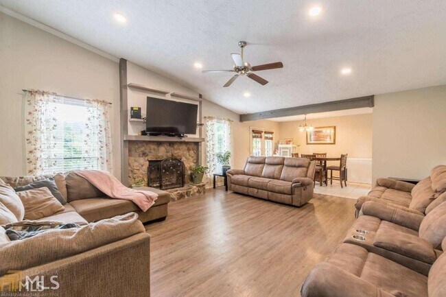 Building Photo - 2306 Landings Ct