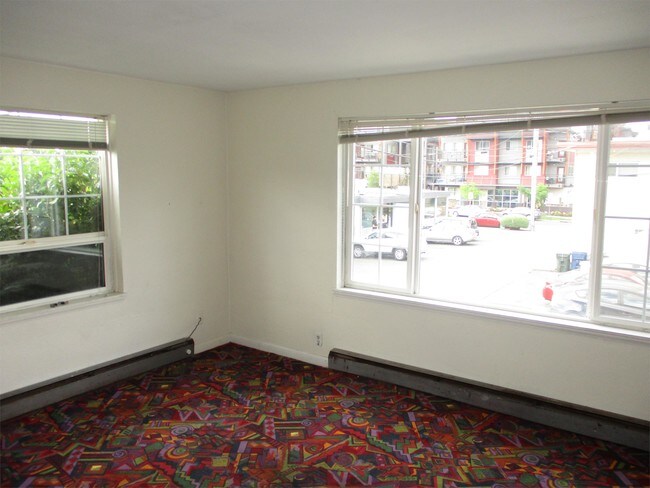 Building Photo - 1729 High Alley