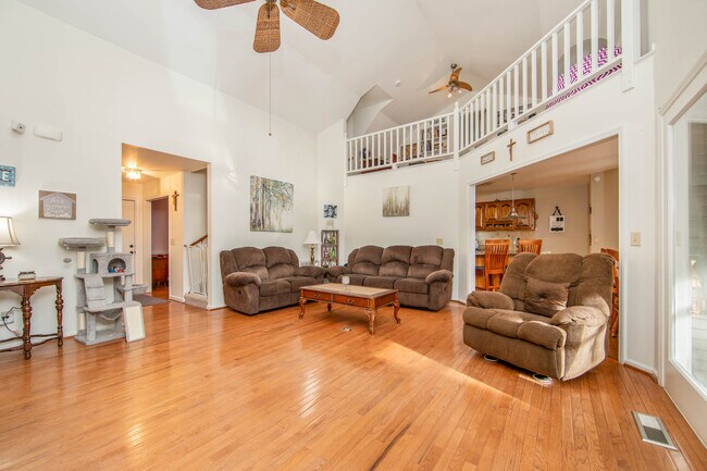 Foto del edificio - 28900 Deercroft Dr