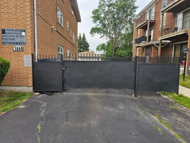 Foto del edificio - 1860 State St