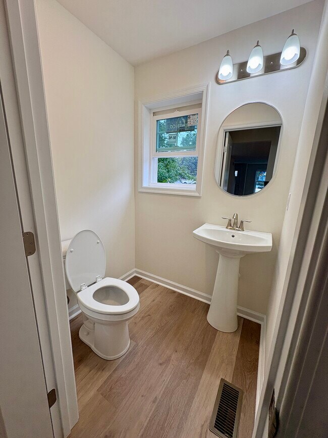 Foto del edificio - 110 Truitt Ave