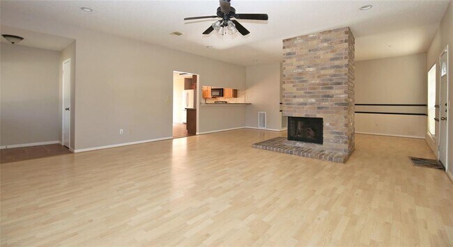 Foto del edificio - 9230 Palm Shores Dr