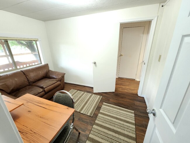 Foto del edificio - 143 River Ranch Rd