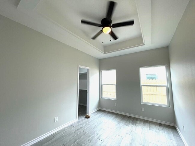 Foto del edificio - 2302 E Moore Rd