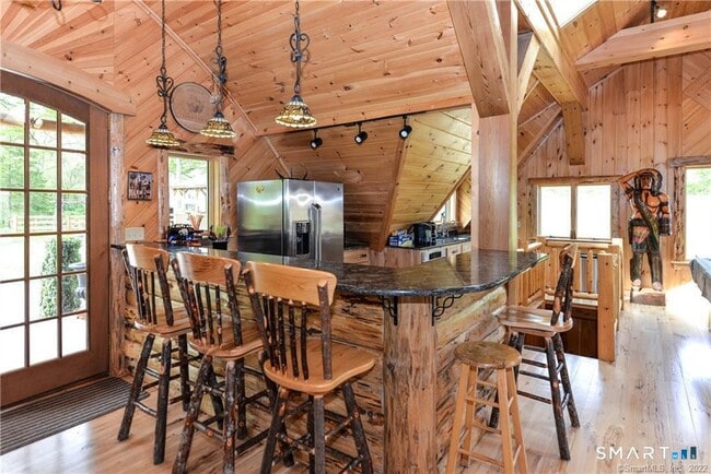 Building Photo - 555 W Purchase Rd