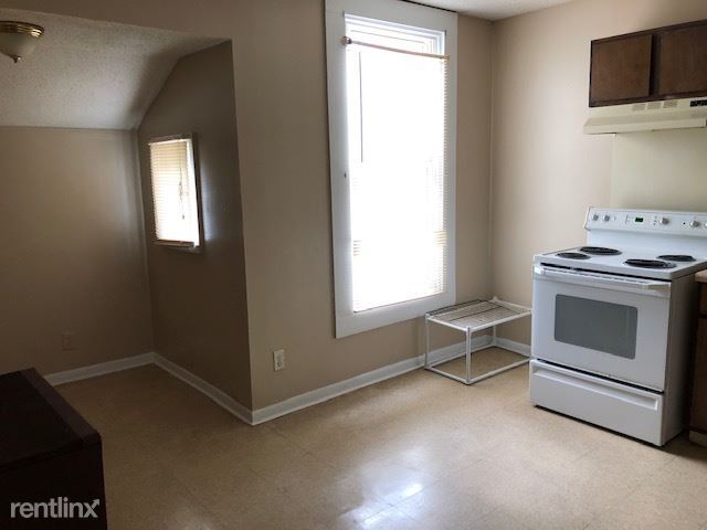 Foto del edificio - 1 br, 1 bath  - 803 Pearson St Apt B